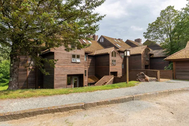 $519,000 | 118 High Ridge Road, Unit E18, Killington, VT 05751