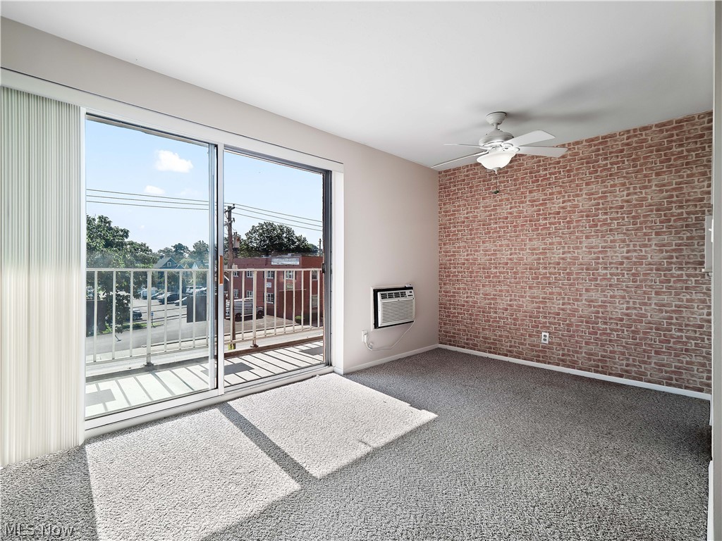 1480 Warren Road, Unit 302 Lakewood, OH 44107 - Photo 16 of 32