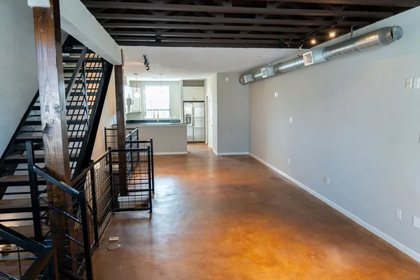 $405,000 | 310 South Jensen Drive, Unit 1, Houston, TX 77003
