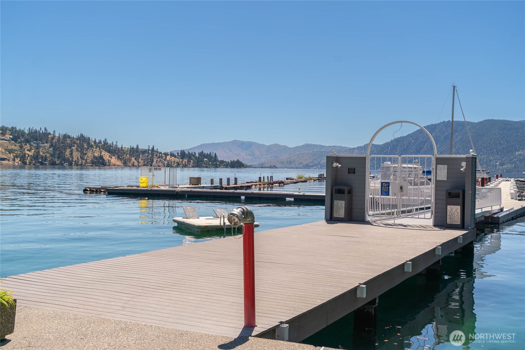 11155 South Lakeshore Road, Unit 17A Chelan, WA 98816 - Photo 21 of 33