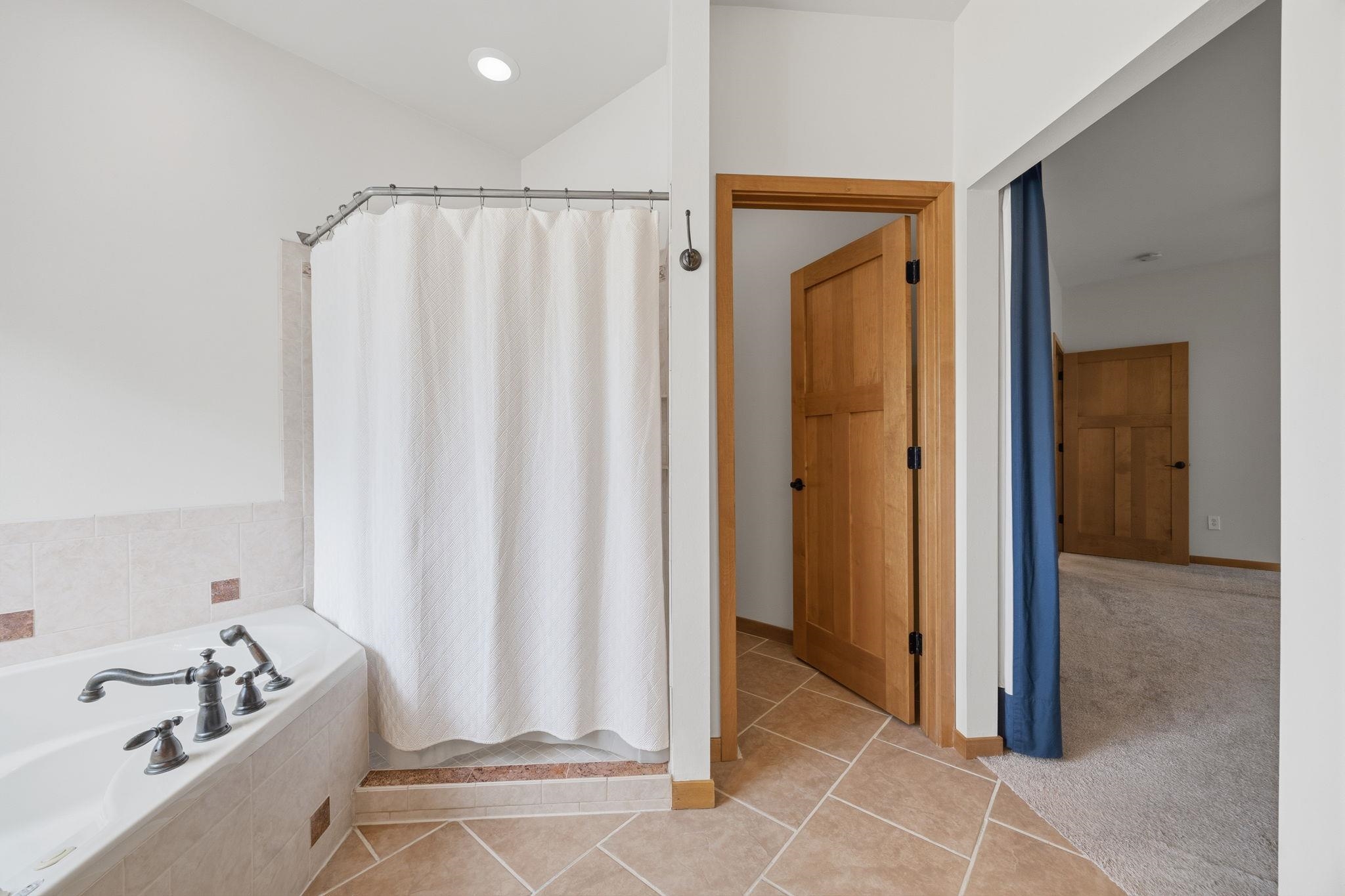 401 Highland Road Cambridge, WI 53523 - Photo 34 of 90