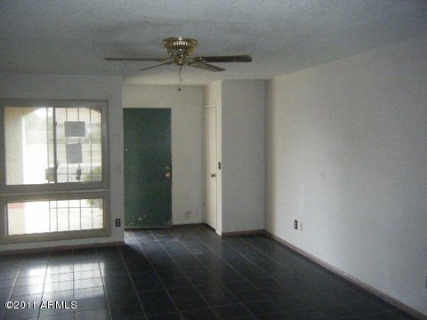 4434 East Wayland Road Phoenix, AZ 85040 - Photo 2 of 16 Entry