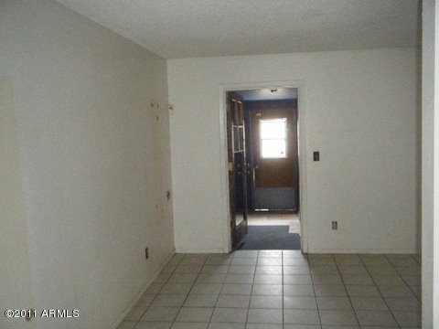 4434 East Wayland Road Phoenix, AZ 85040 - Photo 3 of 16 Dining