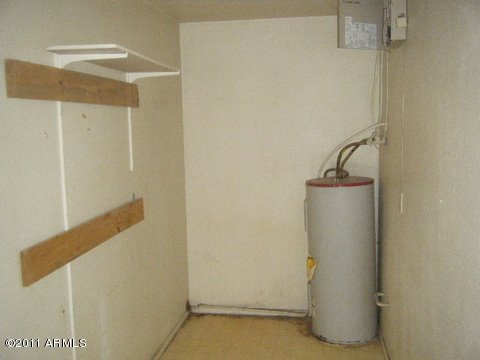 4434 East Wayland Road Phoenix, AZ 85040 - Photo 5 of 16 Storage