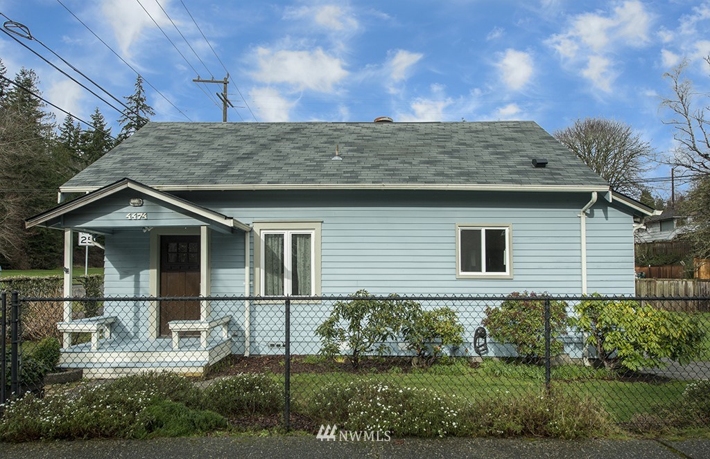 4474 Southwest Kenyon Place Seattle, WA 98136 - Photo 1 of 21 Gallery Image 1