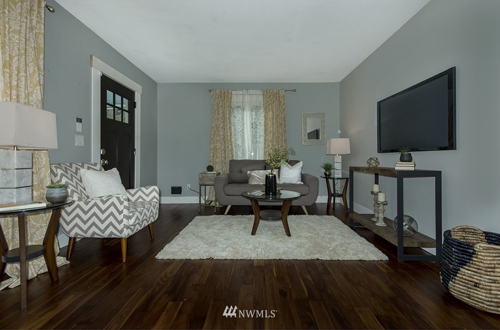 4474 Southwest Kenyon Place Seattle, WA 98136 - Photo 2 of 21 Gallery Image 2