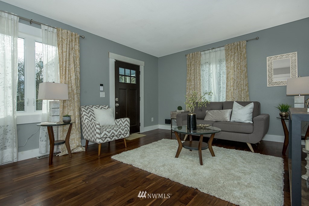 4474 Southwest Kenyon Place Seattle, WA 98136 - Photo 3 of 21 Gallery Image 3