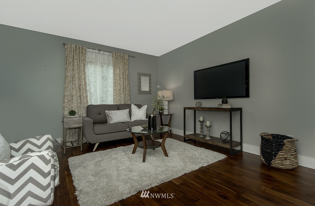 4474 Southwest Kenyon Place Seattle, WA 98136 - Photo 4 of 21 Gallery Image 4
