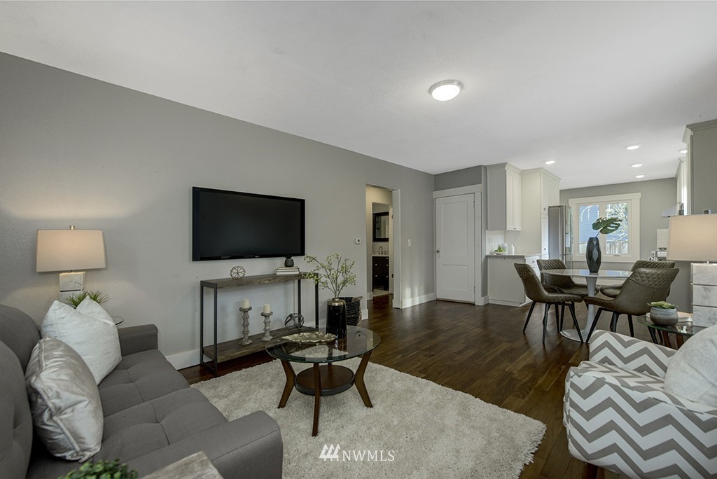 4474 Southwest Kenyon Place Seattle, WA 98136 - Photo 10 of 21 Gallery Image 10