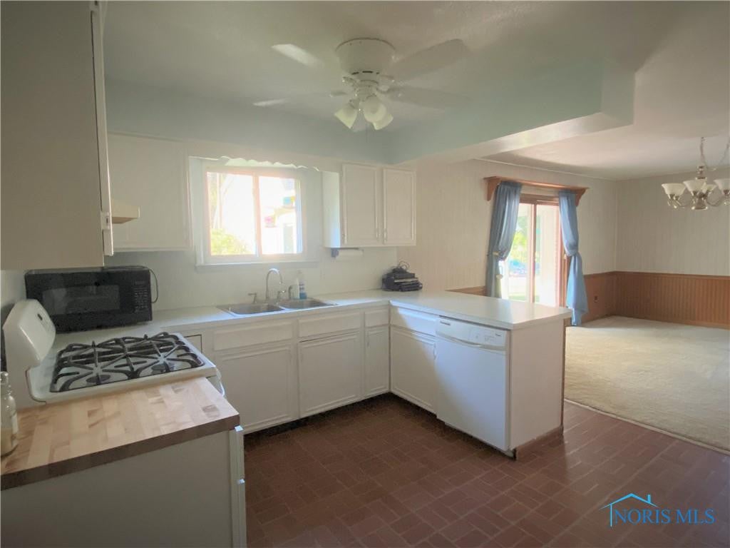 9260 Old State Line Road Holland, OH 43528 - Photo 7 of 30 Gallery Image 7