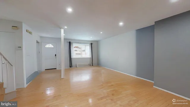 $3,900 | 2228 McLean Park Road, Falls Church, VA 22043