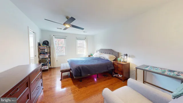 $3,900 | 2228 McLean Park Road, Falls Church, VA 22043