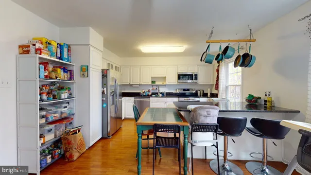 $3,900 | 2228 McLean Park Road, Falls Church, VA 22043