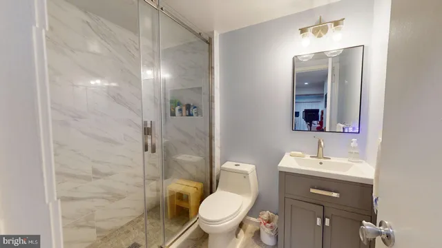 $3,900 | 2228 McLean Park Road, Falls Church, VA 22043