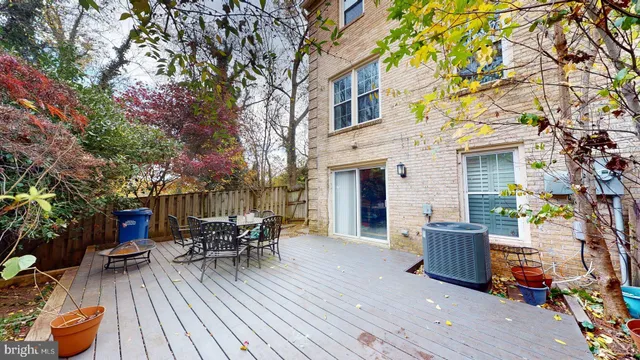 $3,900 | 2228 McLean Park Road, Falls Church, VA 22043