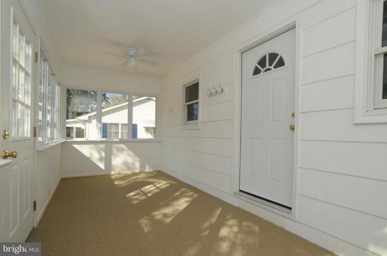 1623 Fullerton Road Edgewater, MD 21037 - Photo 2 of 20 Porch