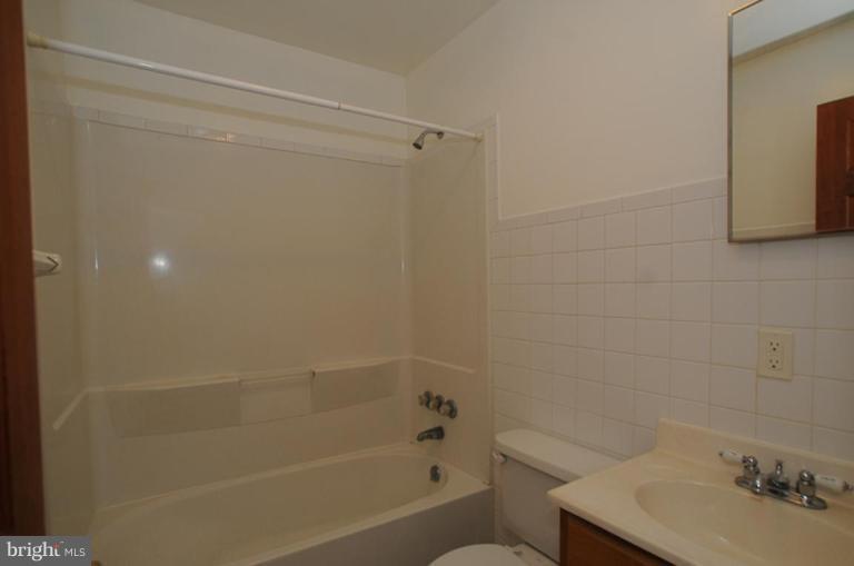 1623 Fullerton Road Edgewater, MD 21037 - Photo 11 of 20 Master Bath