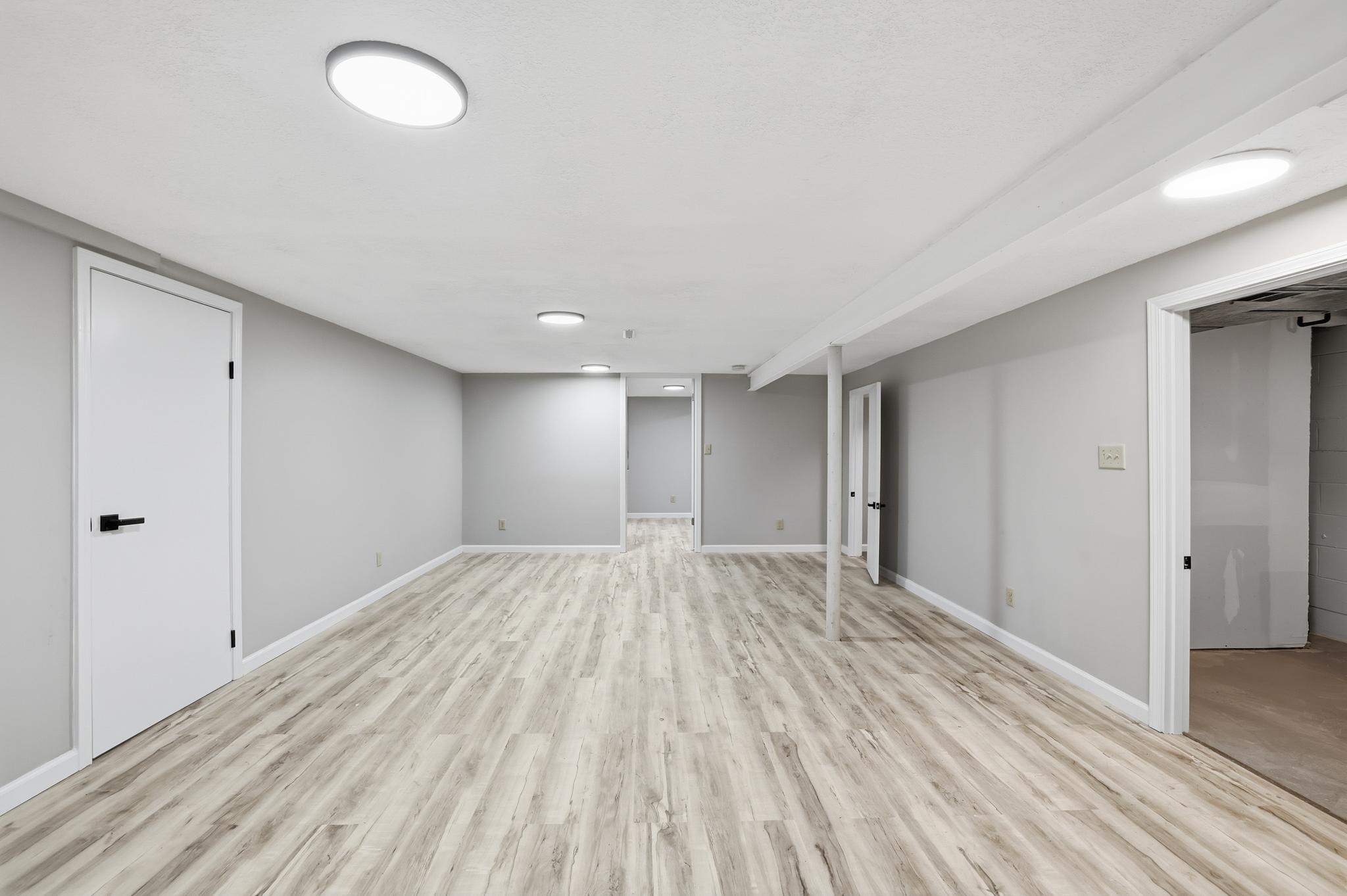 405 Minnesota Avenue Roseville, MN 55113 - Photo 19 of 26