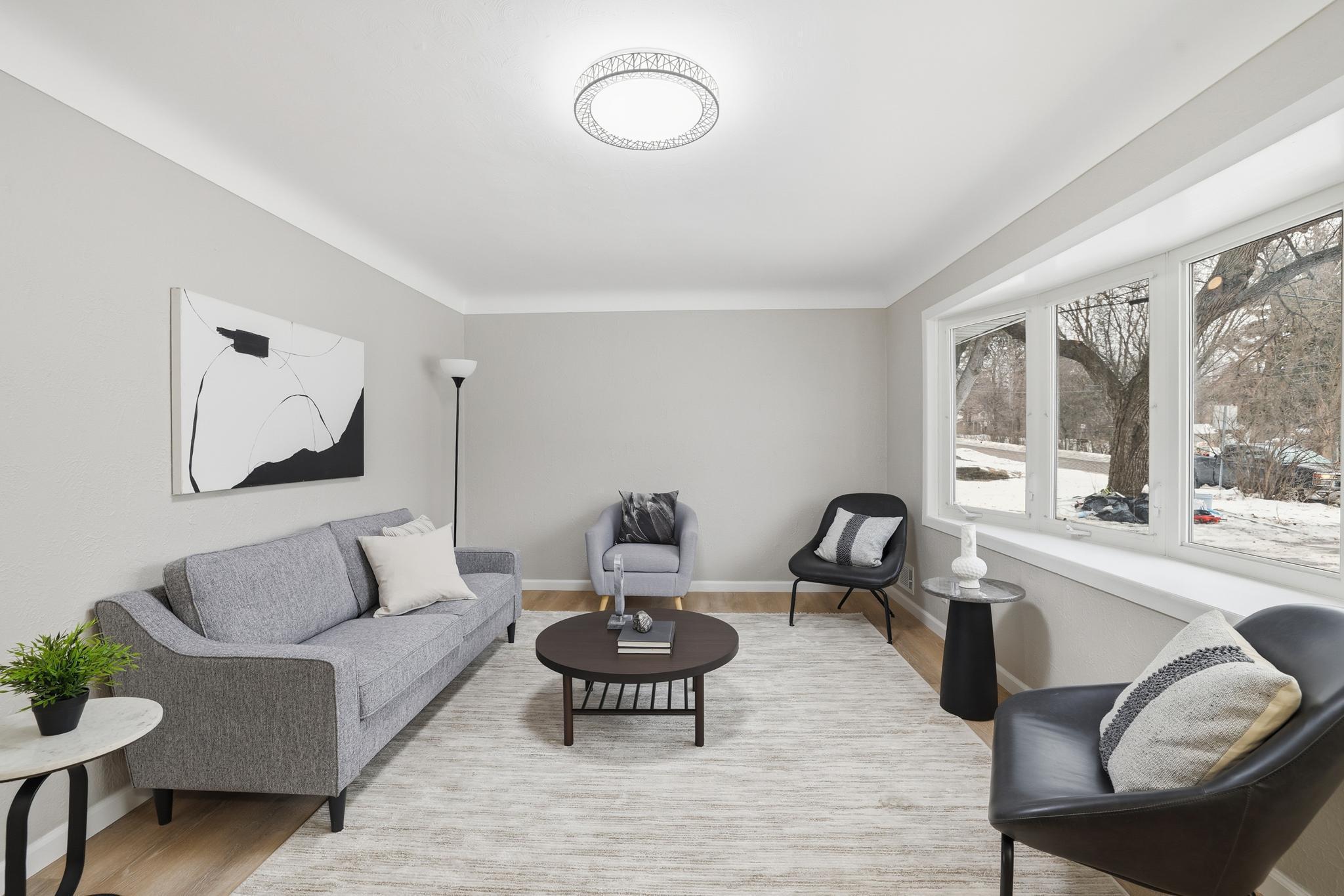 405 Minnesota Avenue Roseville, MN 55113 - Photo 3 of 26