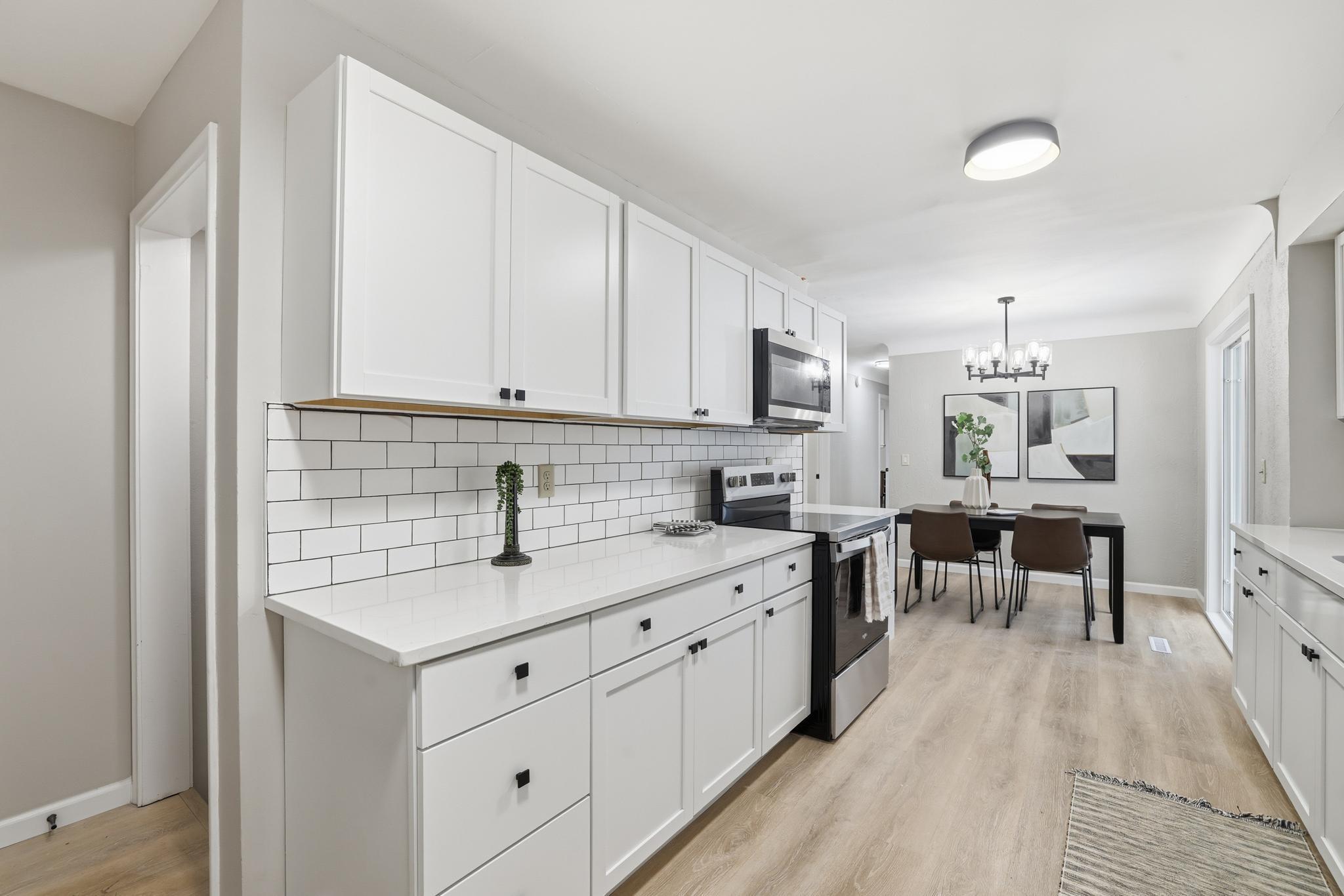 405 Minnesota Avenue Roseville, MN 55113 - Photo 10 of 26