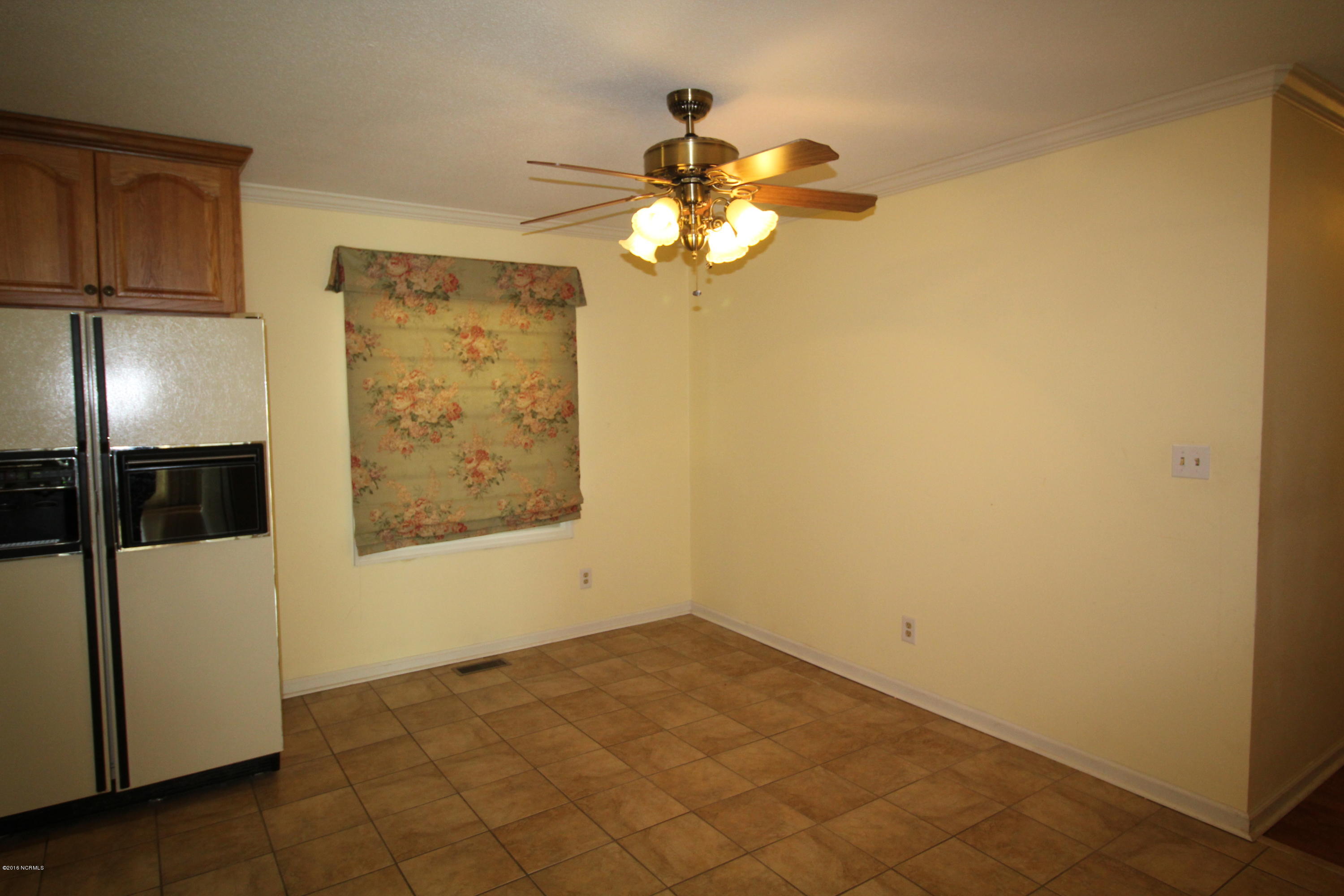 223 Stratford Road Havelock, NC 28532 - Photo 8 of 45 Dining Area