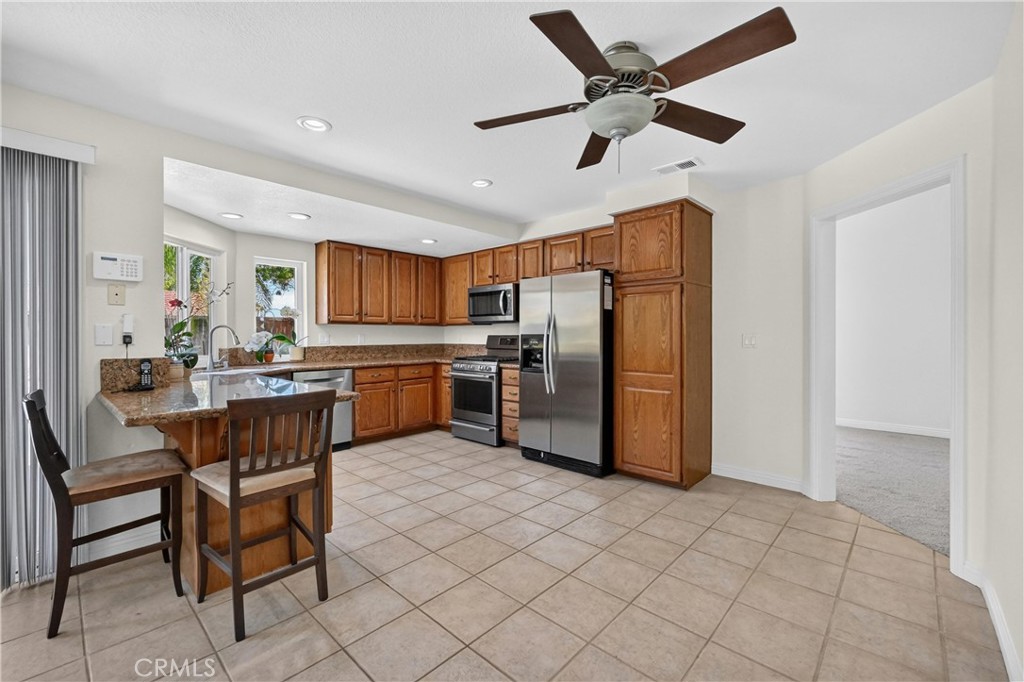 45686 Jeronimo Street Temecula, CA 92592 - Photo 7 of 39