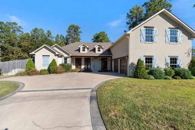 $575,000 | 210 Mission Hills Drive, Lufkin, TX 75901