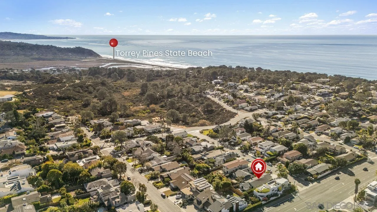 13783 Recuerdo Drive Del Mar, CA 92014 - Photo 3 of 56 a view of a city