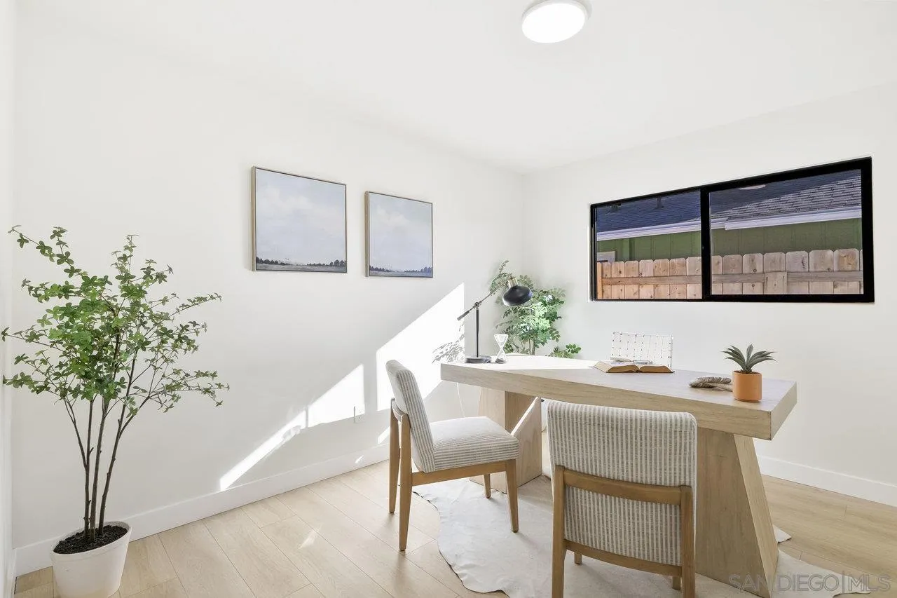 13783 Recuerdo Drive Del Mar, CA 92014 - Photo 35 of 56 a dining room with furniture and window