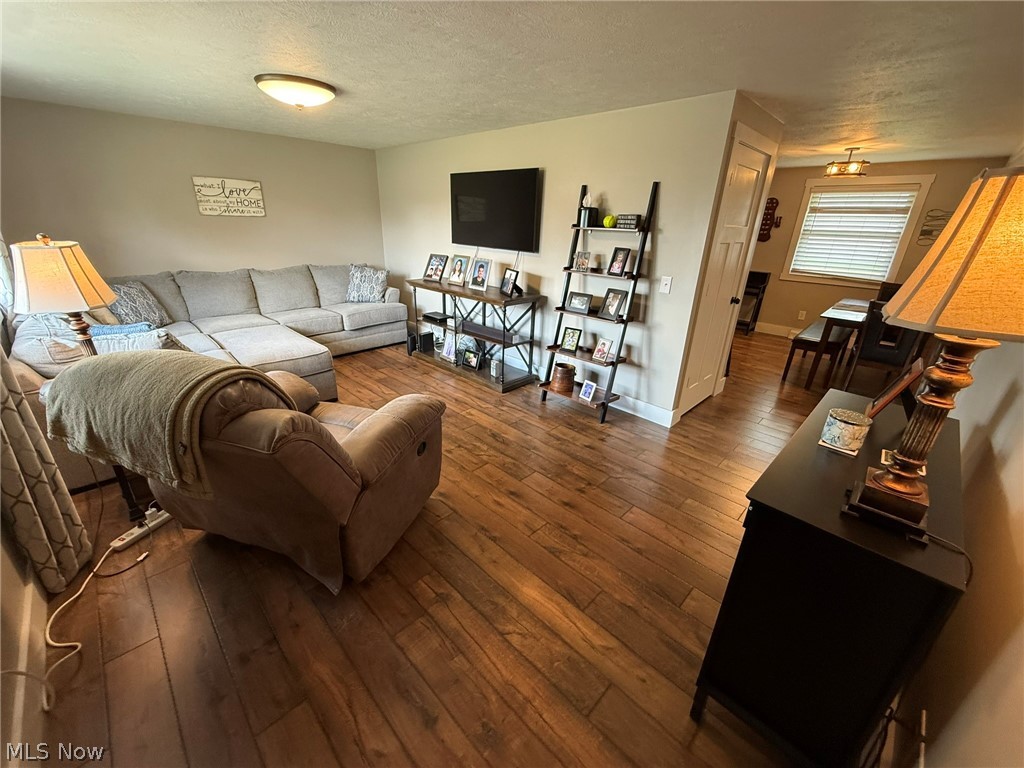 1038 2nd Street Southwest New Philadelphia, OH 44663 - Photo 4 of 50