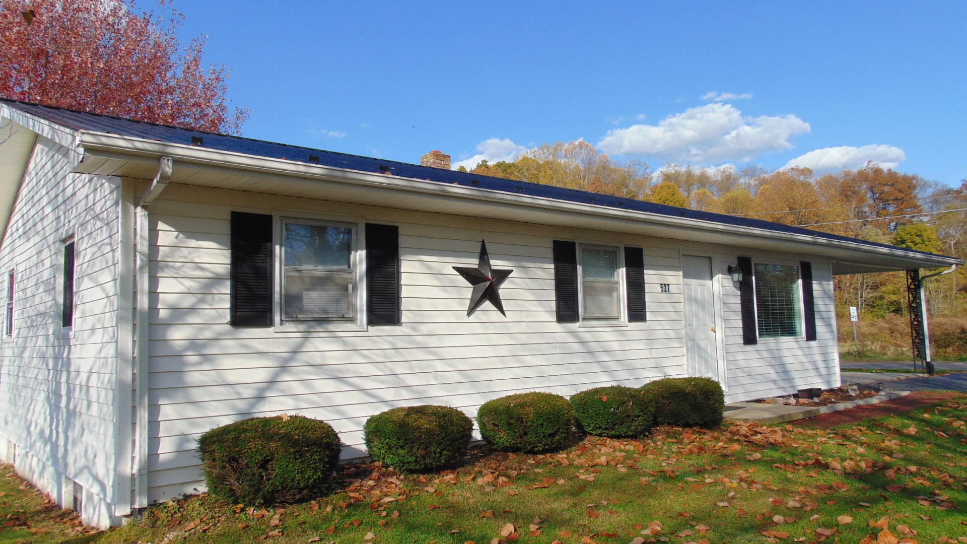 527 Riverside Road Chilhowie, VA 24319 - Photo 1 of 14 DSC00254