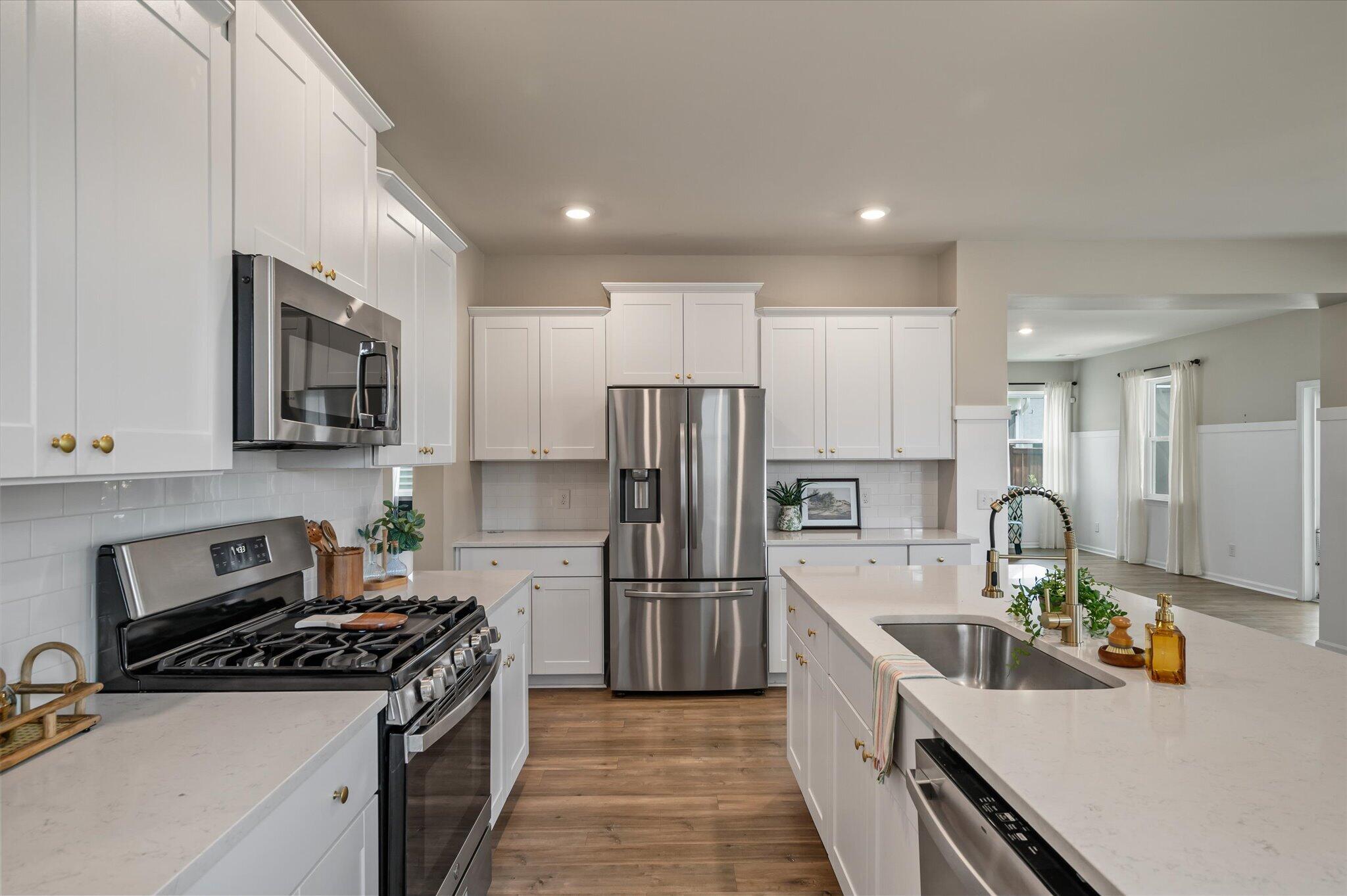 233 Narrowleaf Avenue Summerville, SC 29485 - Photo 82 of 92