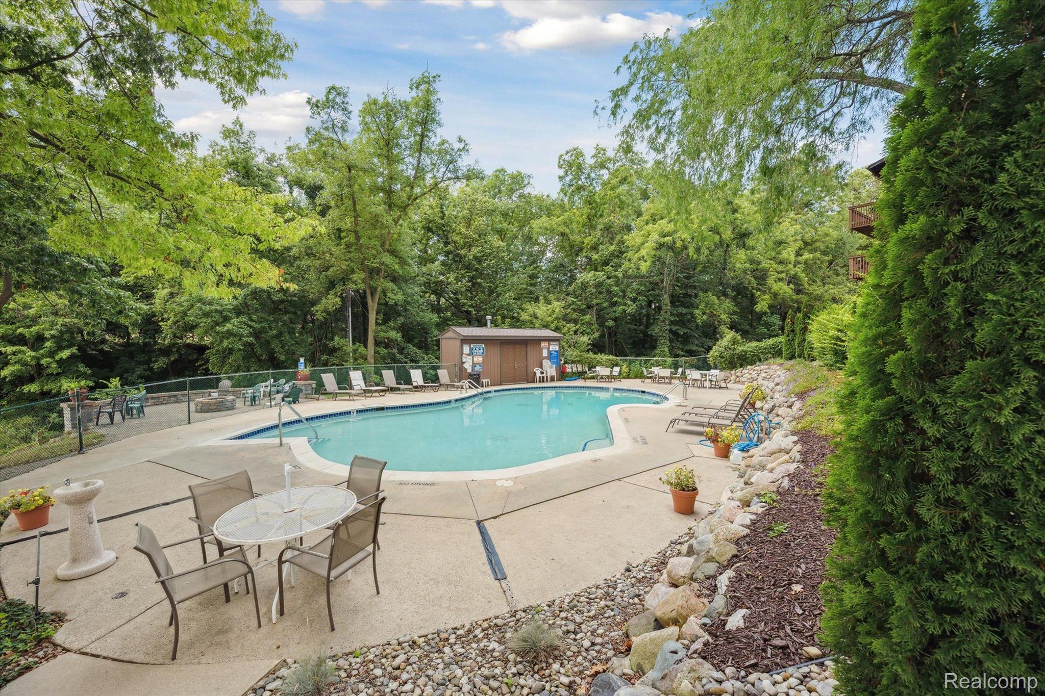 1734 Grove Road, Unit B103 Ypsilanti, MI 48198 - Photo 6 of 38