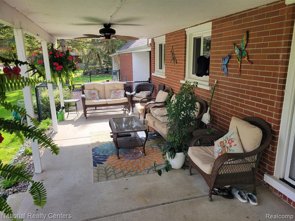 22505 Meridian Road Grosse Ile, MI 48138 - Photo 8 of 12 Gallery Image 8