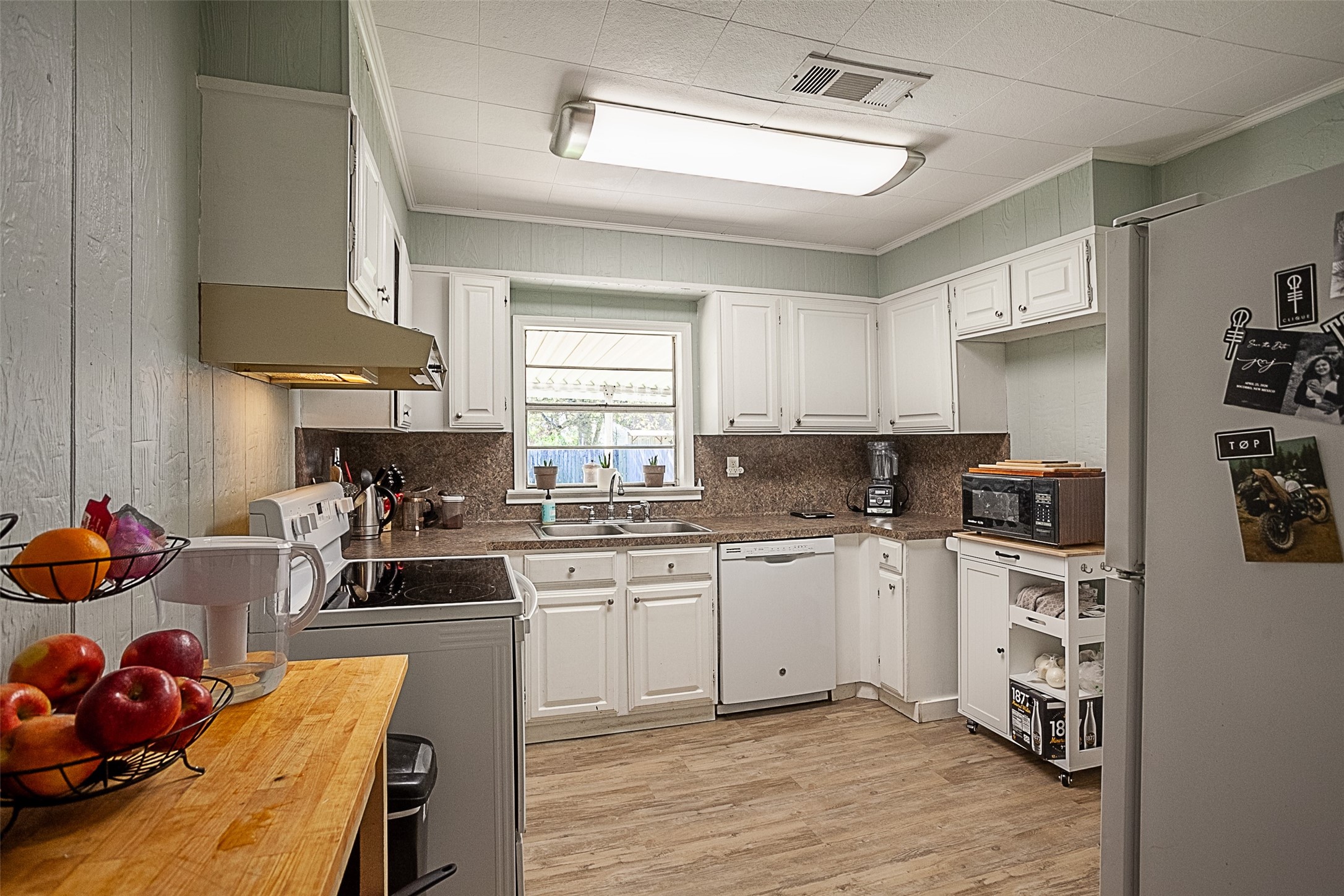 3817 Stuart Avenue Groves, TX 77619 - Photo 6 of 23