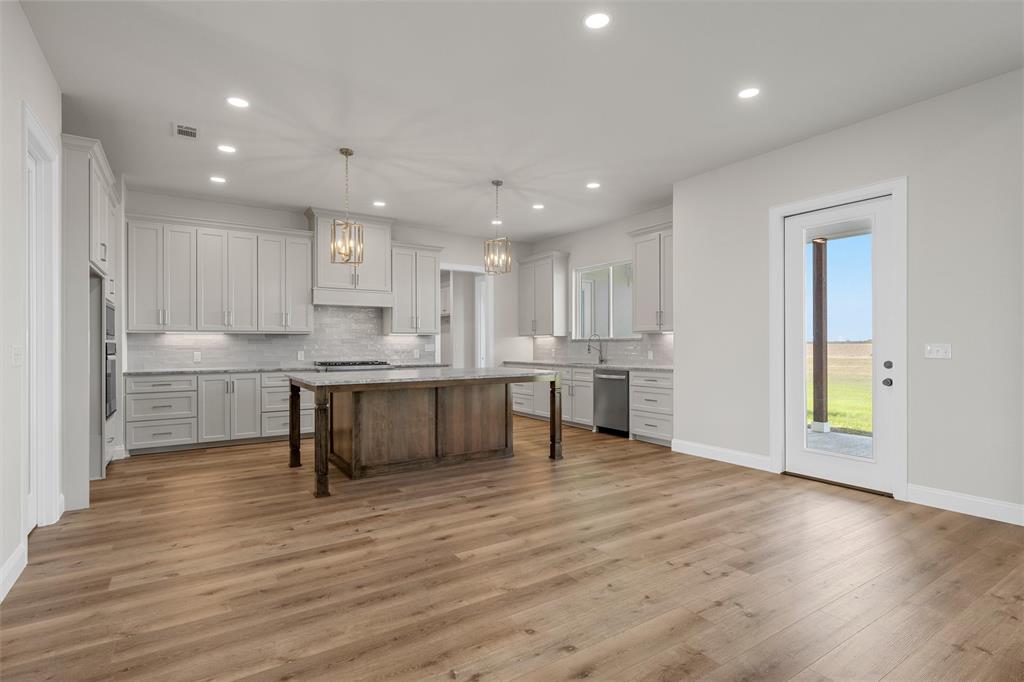 995 Galaxy Road Woodway, TX 76712 - Photo 11 of 40