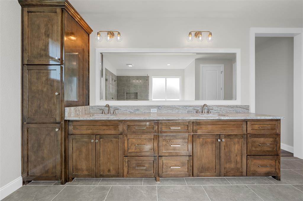 995 Galaxy Road Woodway, TX 76712 - Photo 17 of 40