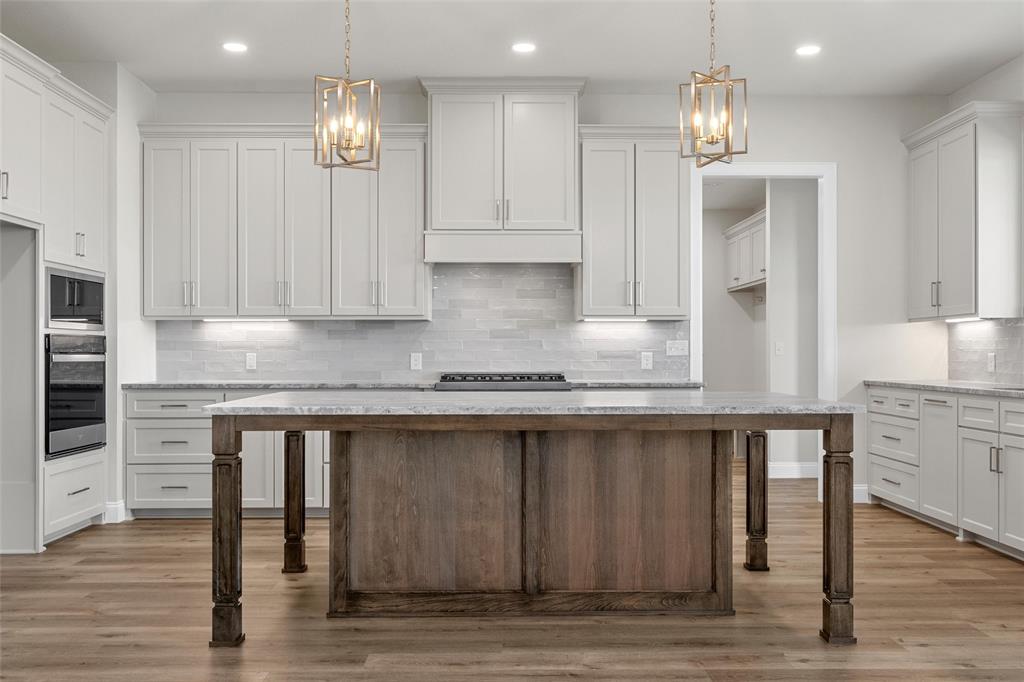 995 Galaxy Road Woodway, TX 76712 - Photo 7 of 40