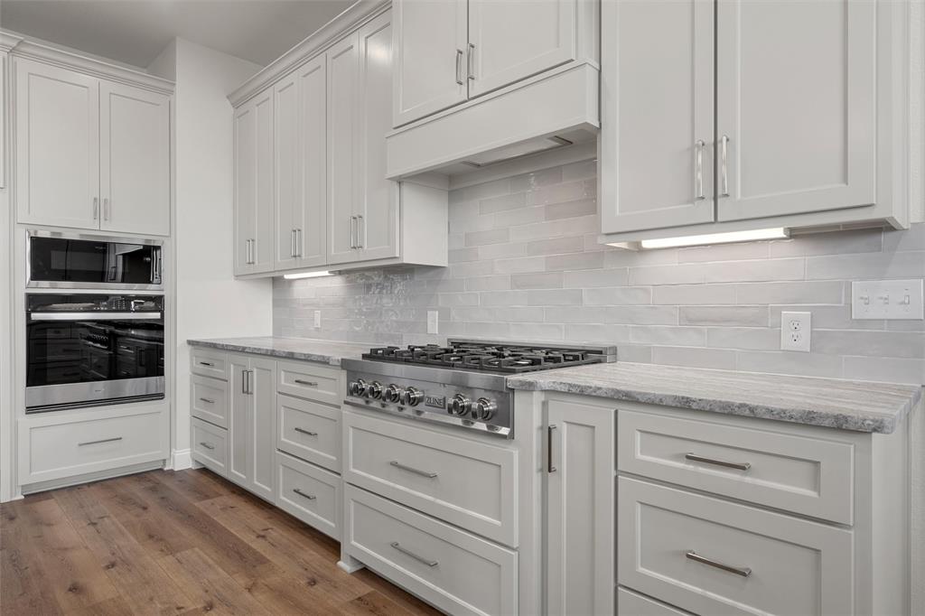 995 Galaxy Road Woodway, TX 76712 - Photo 9 of 40