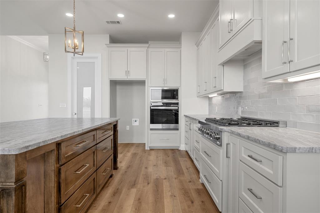 995 Galaxy Road Woodway, TX 76712 - Photo 10 of 40