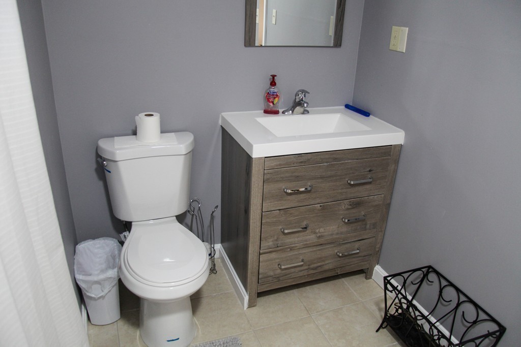 98 Pleasant View Street Methuen, MA 01844 - Photo 17 of 22