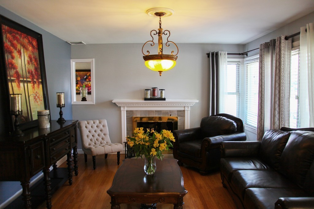 98 Pleasant View Street Methuen, MA 01844 - Photo 3 of 22
