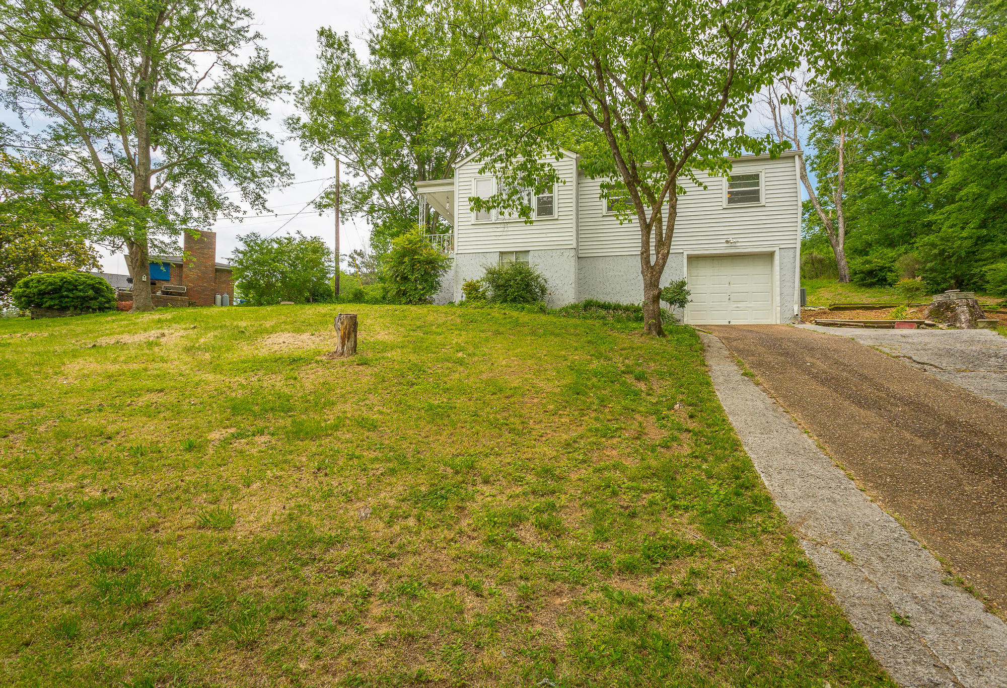 327 Isbill Road Chattanooga, TN 37419 - Photo 19 of 20 1 acre yard