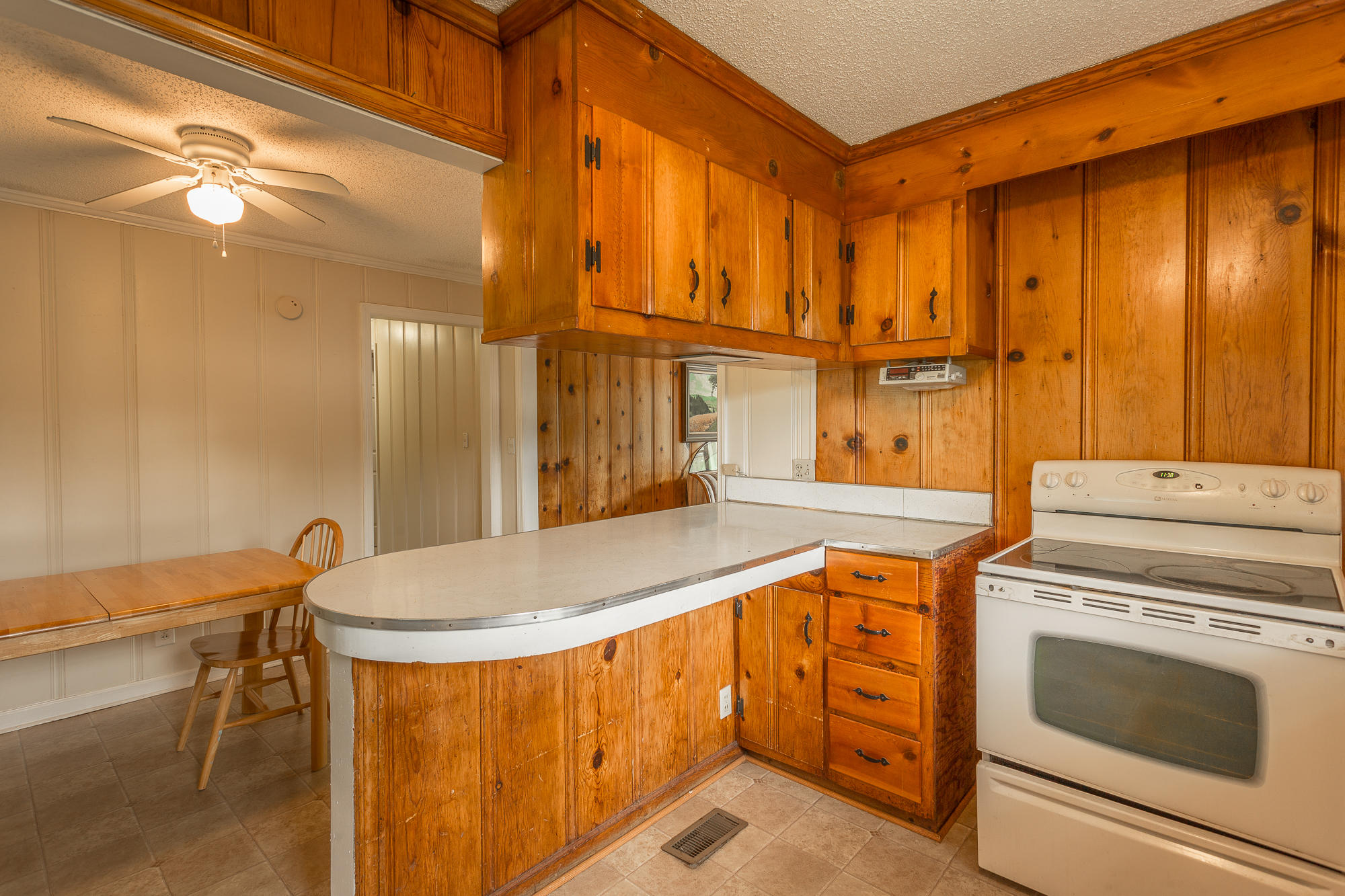 large kitchen peninsula