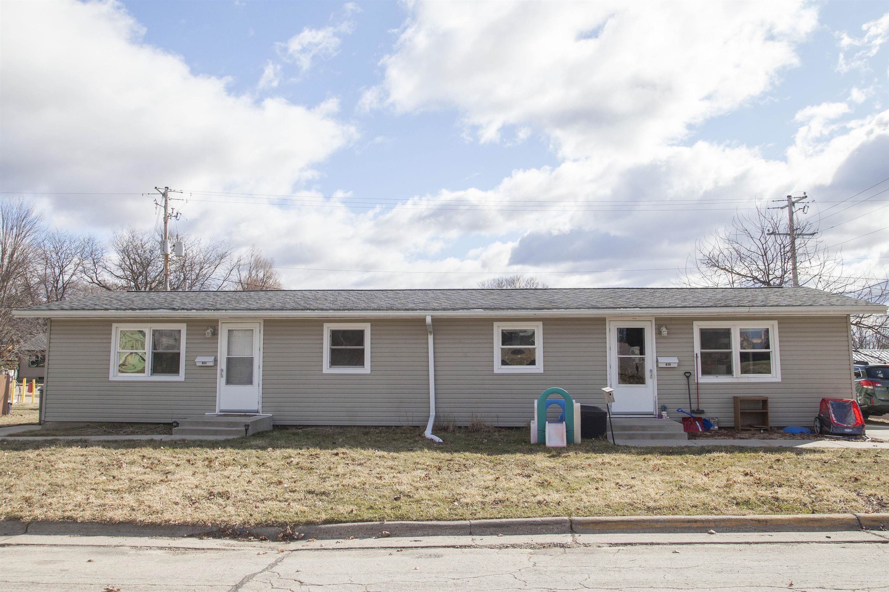 615 North Level Street Dodgeville, WI 53533 - Photo 2 of 19