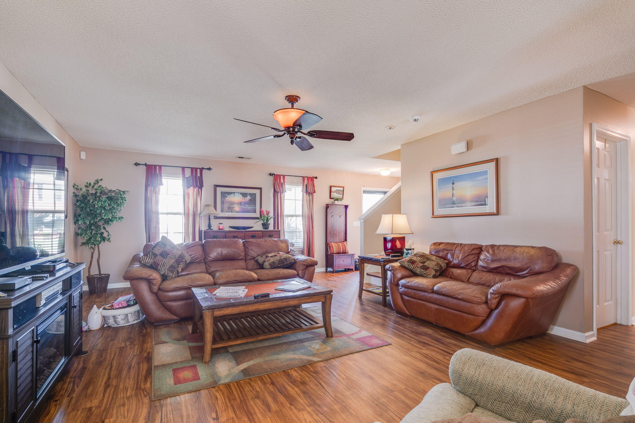 251 Dunning Road Summerville, SC 29486 - Photo 5 of 34 5-web-or-mls-2022 03 26 - 261DunningRd-S