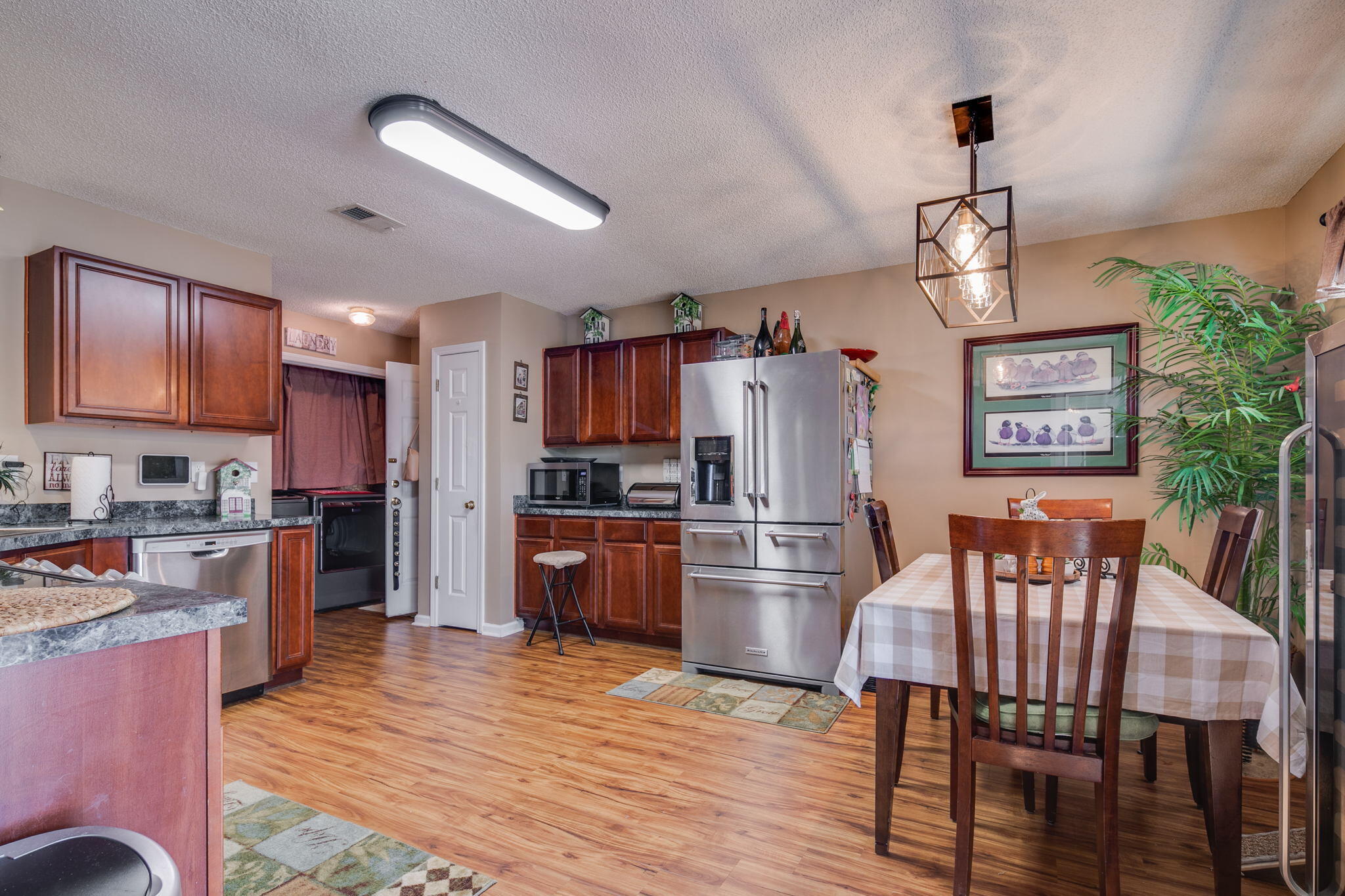 251 Dunning Road Summerville, SC 29486 - Photo 9 of 34 9-web-or-mls-2022 03 26 - 261DunningRd-S