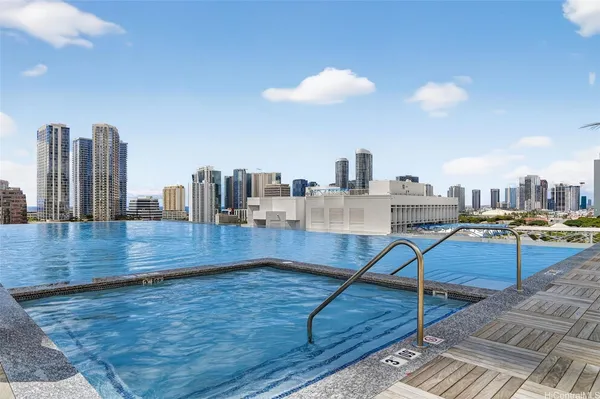 $4,000 | 1500 Rycroft Street, Unit 2306R, Honolulu, HI 96814