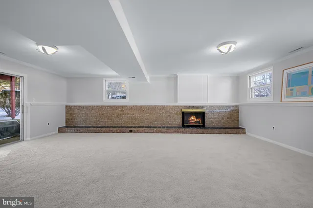 an empty room with a empty space