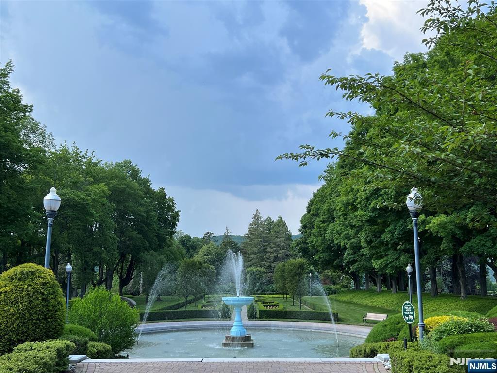 5401 Rio Vista Drive Mahwah, NJ 07430 - Photo 4 of 26 a view of a park